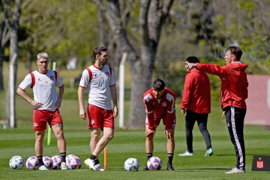 Estudiantes y un nuevo entrenamiento en City Bell pensando en la Copa Argentina