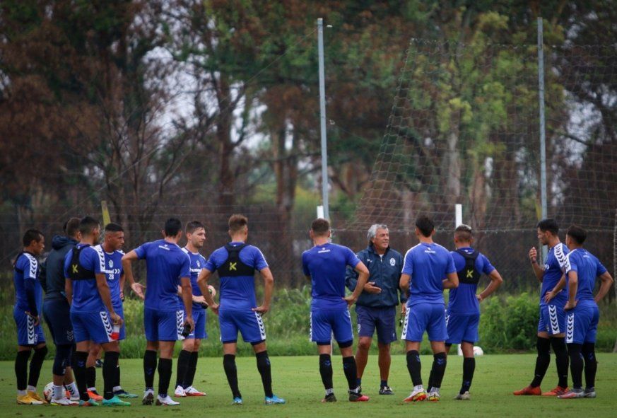 Gimnasia busca el equipo para el partido del viernes.