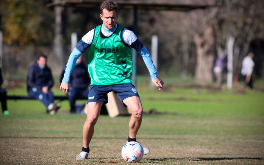 Colazo se perfila para jugar como lateral titular en Gimnasia.