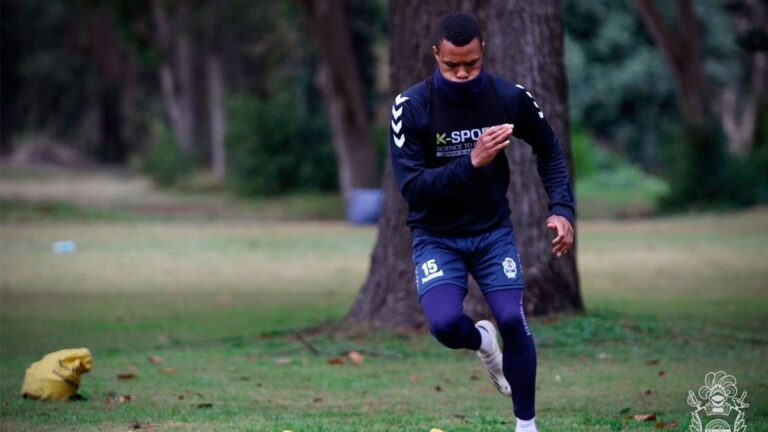 Gimnasia entrenó mientras espera al Pulga en Abasto