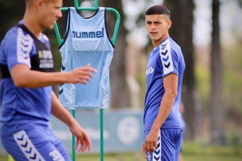 Gimnasia ya puso primera en Estancia Chica.