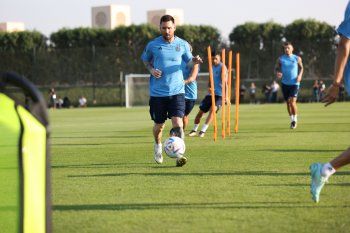 Lionel Messi se entrenó a todo ritmo en la Selección Argentina y se viene su primer partido en el Mundial Qatar 2022.