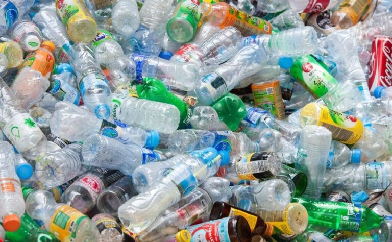 Ley de Envases: el oficialismo se planta a las empresas
