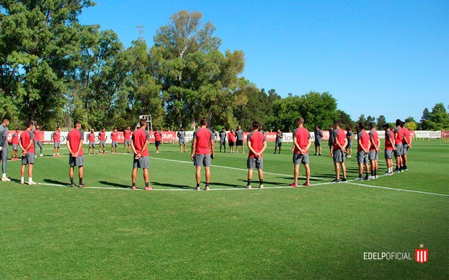 El plantel y el minuto de silencio por Sabella.
