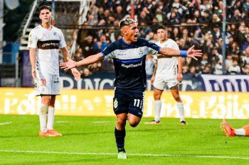 Eric Ramírez festejó su gol en Gimnasia