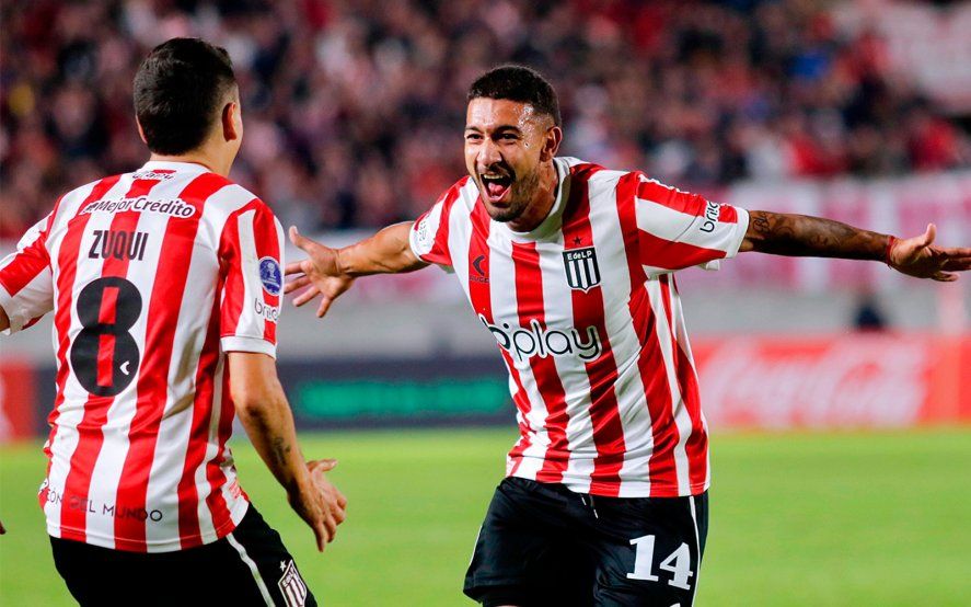 Eros Mancuso festeja su gol, junto a Fernando Zuqui, en la victoria de Estudiantes ante Tacuary por Copa Sudamericana (Foto: Prensa EDLP) Eros Mancuso festeja su gol, junto a Fernando Zuqui, en la victoria de Estudiantes ante Tacuary por Copa Sudamericana (Foto: Prensa EDLP)