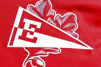 Escudo de Estudiantes de Ruge