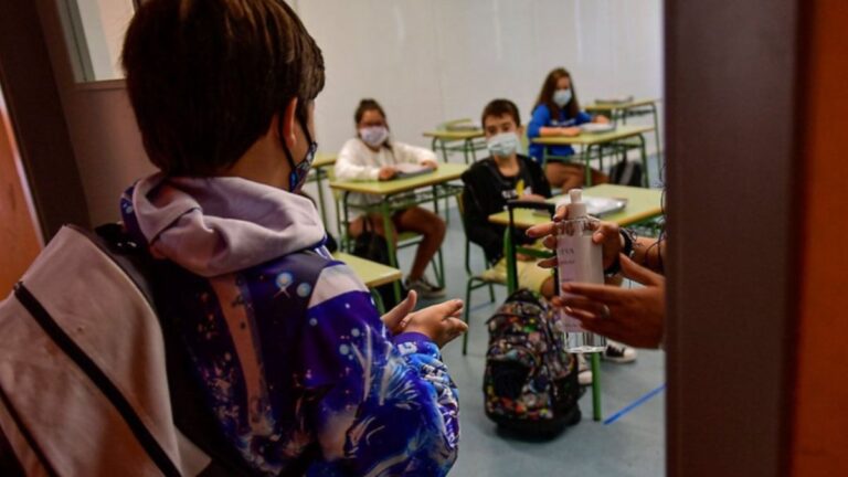 Diego Bruti, Consejero Escolar de La Plata: “La revisión de escuelas por lo general se hace un mes antes, pero nos enteramos cinco días antes y por el noticiero”