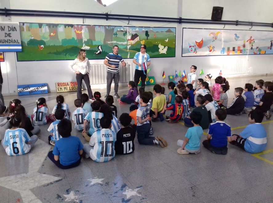 La educación en Argentina tiene un nivel intermedio en comparación al resto de los países. Aún así, le alcanza para superar su grupo.
