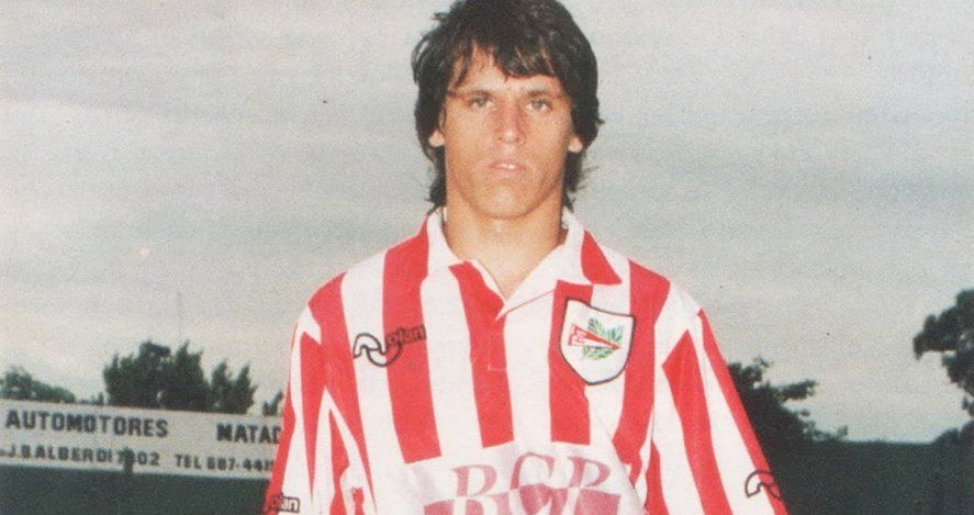 Calderón fue la gran figura del Clásico Platense del Apertura 1995.