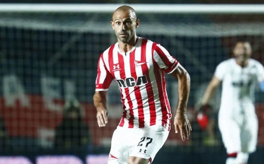 Mascherano hoy será defensor central en Estudiantes.