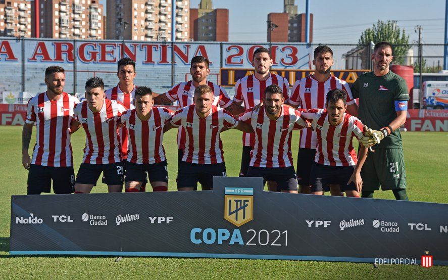 El once titular de Estudiantes en su mejor partido como visitante: el 5-0 ante Arsenal.