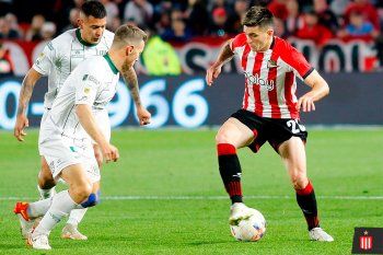 Estudiantes no pudo volver a la victoria ante Banfield en UNO.