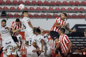 el estudiantes de zielinski sufrio dos goles por primera vez