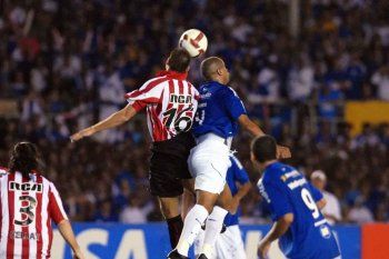 Estudiantes solo ganó en Brasil por Copa Libertadores en la Final de 2009.