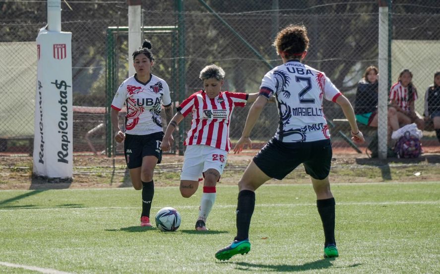 Rocío Socci en acción en Estudiantes vs. Defensores de Belgrano (Foto: prensa EDLP).