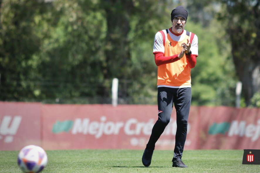 Eduardo Domínguez y todos los preparativos en Estudiantes pensando en Boca
