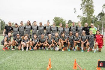 El plantel de Estudiantes para afrontar la temporada 2023 de AFA.
