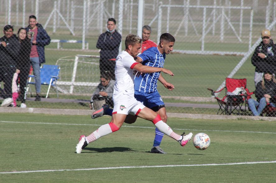Estudiantes luchó, trabajó y festejó ante Godoy Cruz.