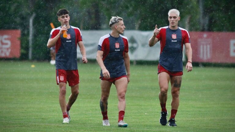 Estudiantes entrenó y descansa antes de un nuevo turno