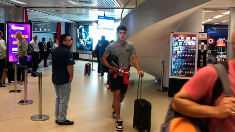 Estudiantes llegó a Paraguay con la mira puesta en Tacuary