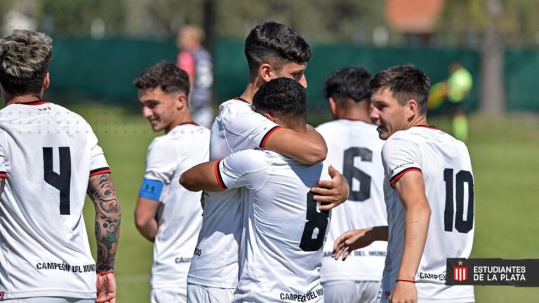 Estudiantes defiende la punta en Reserva