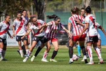 Estudiantes perdió con River y se fue al descenso. (Foto: prensa EDLP)