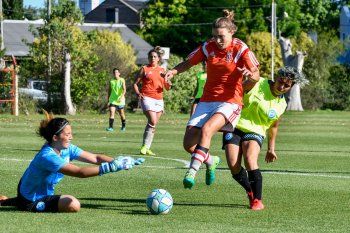 futbol femenino: estudiantes goleo a villa san carlos
