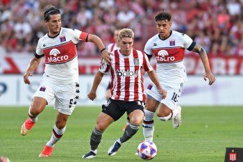 Benjamín Rollheiser, uno de los puntos altos de Estudiantes ante Tigre.