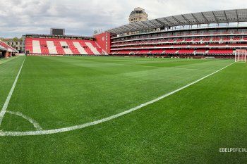 Estudiantes vuelve a UNO y recibe a Vélez.