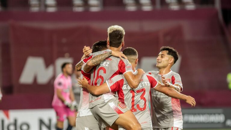 La goleada de Estudiantes en su debut en la Copa Argentina 2024