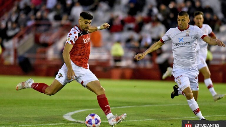 Estudiantes: Lanús avanza por Leandro Díaz