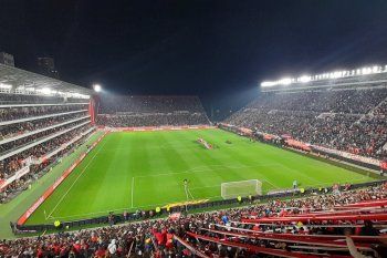 El estadio de Estudiantes en una noche de Copa Libertadores