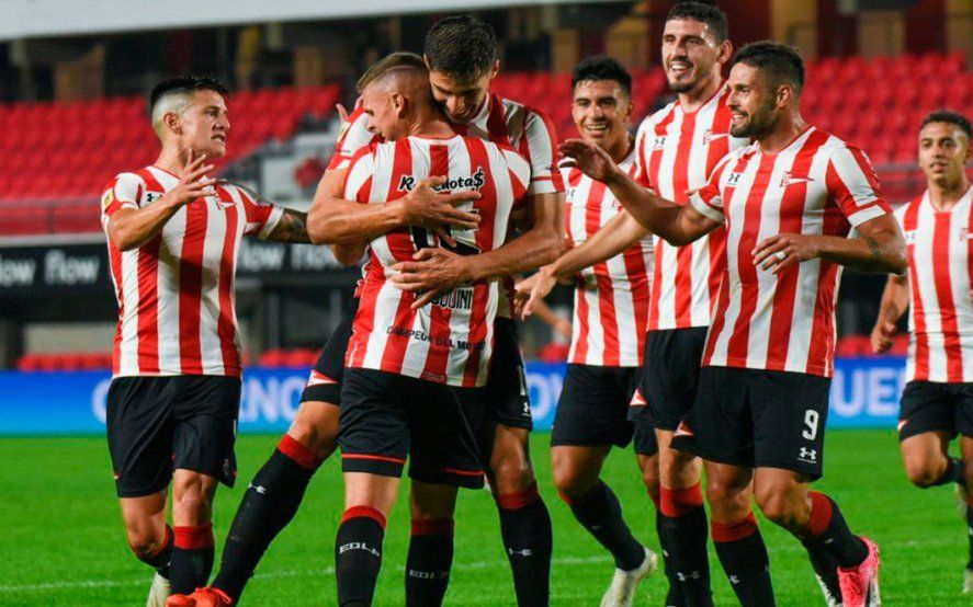 Gugnali ve bien a Estudiantes en la copa.