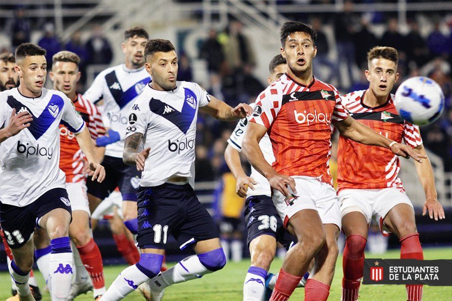 Estudiantes cerró la zona de Copa Libertadores con suplentes y fue goleado por Vélez.