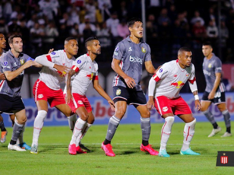 Estudiantes en su visita a Bragantino por Copa Sudamericana 2023 (Foto: Prensa EDLP)