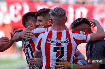 Estudiantes goleó a Huracán y volvió a festejar (Prensa EDLP)