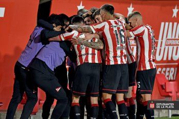 Estudiantes festeja la goleada ante Arsenal de Sarandí en el Torneo 2021 de la Liga Profesional (Prensa EDLP)