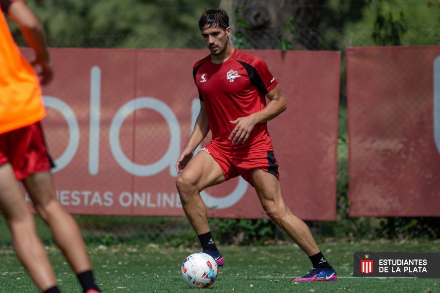 Fabián Noguera tiene la propuesta para continuar en Estudiantes, más allá del 30 de junio. (Prensa EDLP)