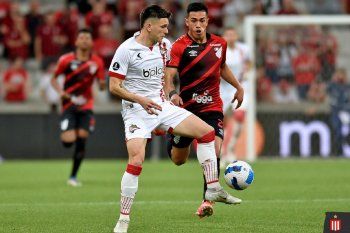 Estudiantes ante Athletico Paranaense por la ida de los cuartos de final de la Copa Libertadores (Prensa EDLP)