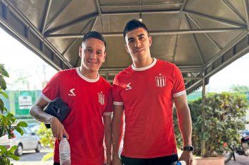 Fernando Zuqui y Jorge Rodríguez, en el entrenamiento de Estudiantes en Brasil