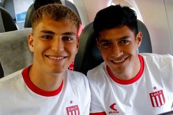 Jugadores de Estudiantes en el viaje a Bolivia para debutar ante Oriente Petrolero en la Copa Sudamericana