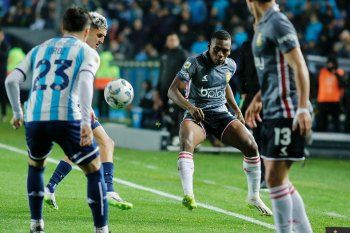 Estudiantes en su visita a Racing por la Copa de la Liga Profesional
