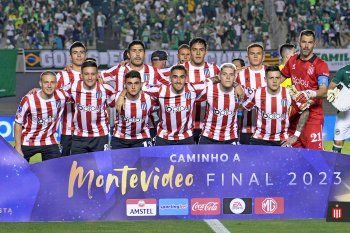 Los once de Estudiantes en Brasil ante Goiás por Copa Sudamericana. (Foto: prensa EDLP)