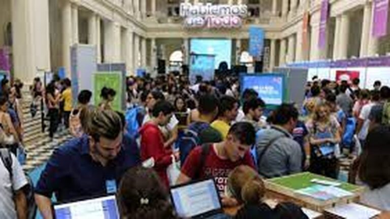 Expo empleo en La Plata. Javier Mor Roig, Sec. Relaciones Institucionales de la UNLP: “Es necesaria en estos tiempos para juntar al sector privado y al público”