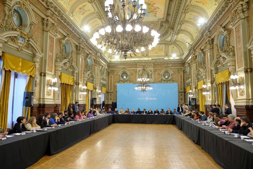 Axel Kicillof y los dirigentes territoriales