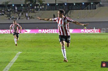 Al cierre del primer tiempo, Estudiantes le gana por la mínima a Goias en los octavos de final de la Copa Sudamericana. FOTO (@EdelpOficial)