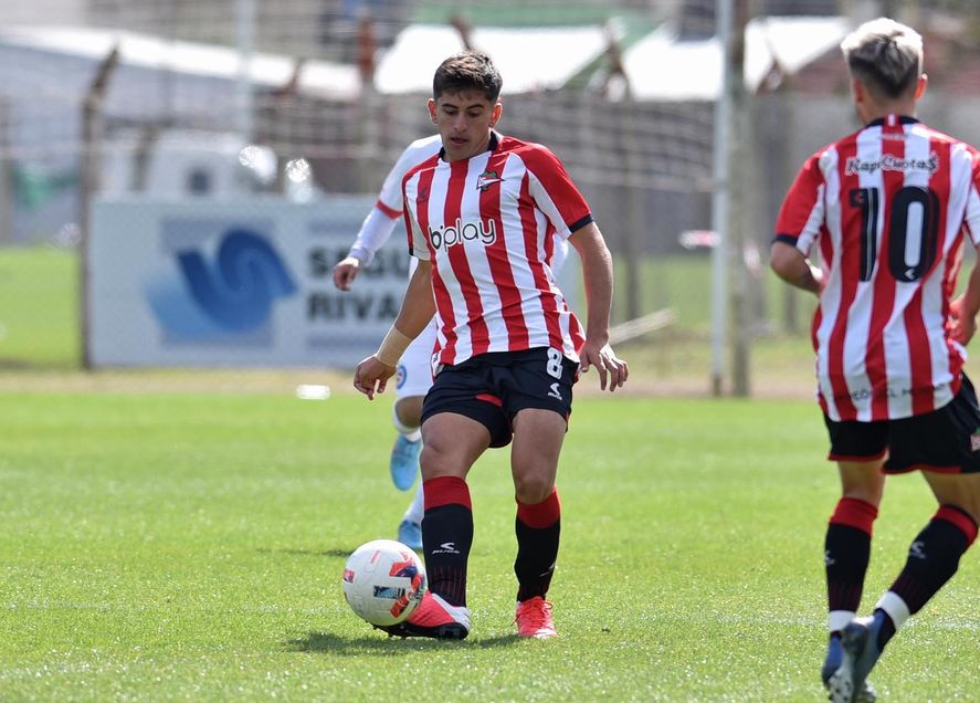 Fabricio Amato en acción en la Reserva de Estudiantes. Fabricio Amato en acción en la Reserva de Estudiantes.