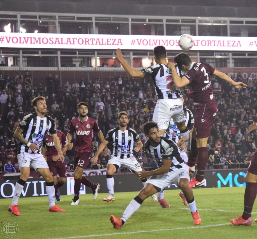 Lanús fue de los primeros en recibir la vuelta del público a las canchas. Se investiga si se respeto el aforo dictaminado por el Gobierno.