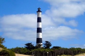 El Faro Querandí cumple 100 años y Villa Gesell lo celebra con shows en vivo.